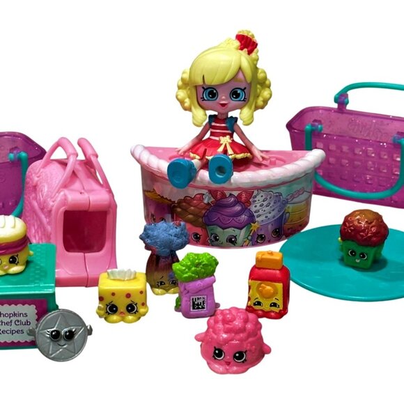 Shopkins Lot of Figures and Misc Accessories 24 Pieces Moose Toys - Picture 3 of 6